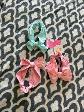 Ruffle Butts NWT Three Swim bow headband